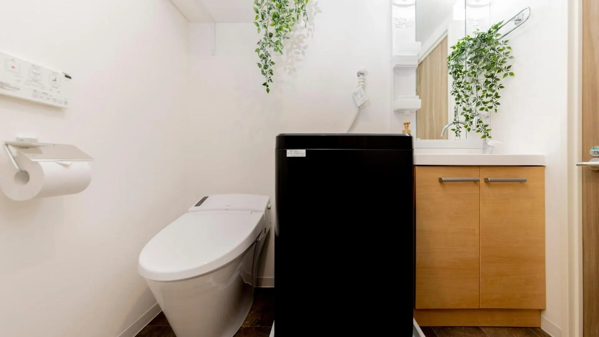 Fl Residence Shinjuku Gyoen V Tokyo Apartment
